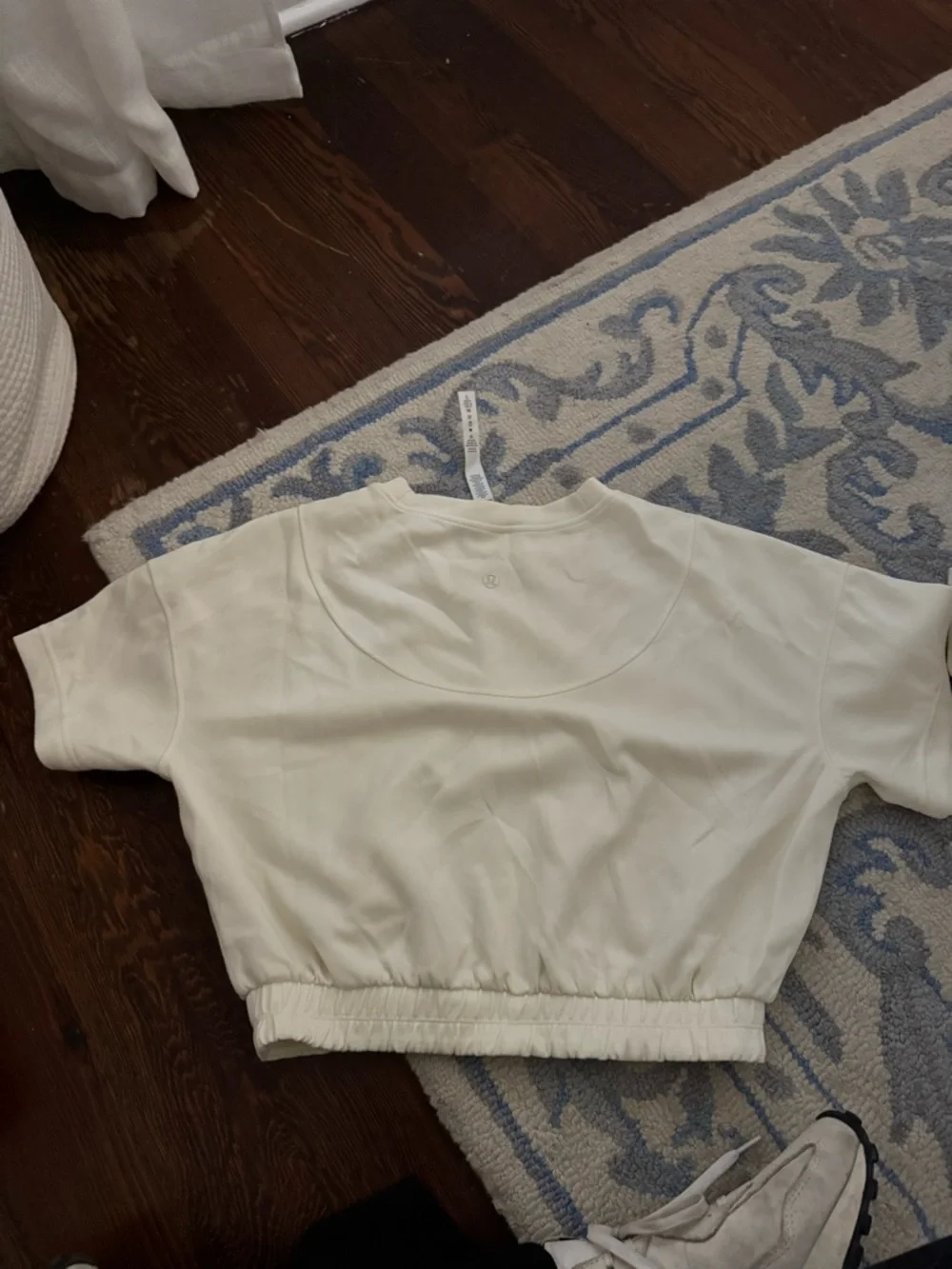 lululemon athletica Cropped Crewneck Sweatshirt in lemon sorbet softstreme - Picture 4 of 4